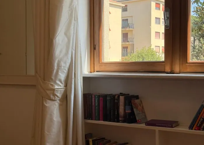 St Peter With Private Parking By Dama Guest house